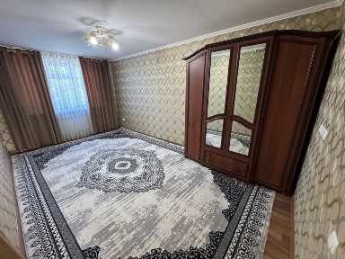 Моника томонда жойлашган 2 хонали квартира ижарага берилади