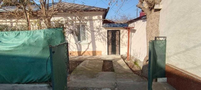 Сдается дом частный сектор 100м2 Мирабатский район