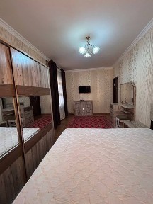 5 каватли домнинг 3 каватида 1 хонали квартира сотилади