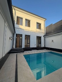 Продается дом 5 комнат, ориентир: больница Мать и дитя, 350м²