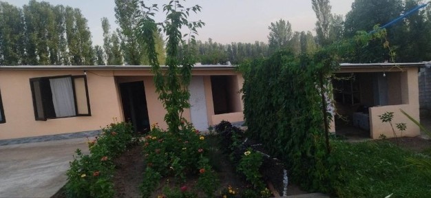 Уй сотилади 9 сотик СРОЧНО