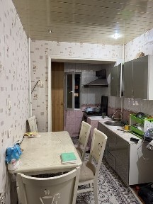3 xonali kv sotiladi