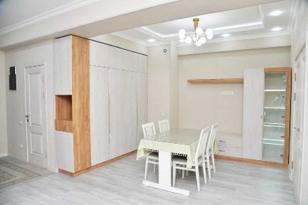 Продаются две квартиры рядом стоящие