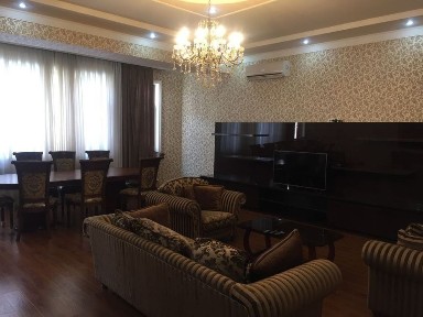 Роскошная 3-комнатная квартира (150 м²) на Ойбеке в элитном ЖК «ГАБУС»
