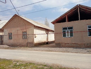 Дом 8 комнатных.