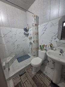 Nazarbek besh qo'rg'on mevazor mahallada kotej