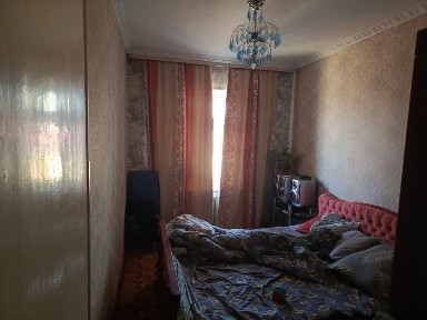 3х комнатная (66кв. м.) в центре Чирчика (Навои)