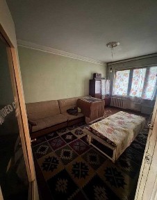 Каракамиш2\4 да 3 хона 1 етаж квартира арзон нархда сотилади