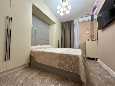 Квартира на Ц2-АЛАЙСКИЙ 2/4/9 общ пл 60м Евро с обстановкой