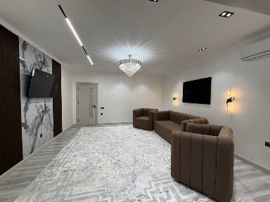 3-шка на Мирзо-Улугбекском Ц-1 Метро Хамид Алимжана 90 m²