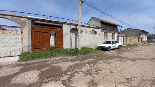 2,5 sotix 5 xonali hovli uy Sotiladi srochna!