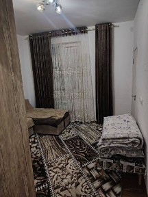 Срочно здаеться в Аренду 1-ком квартира городе Чирчике 2-микрарайоне