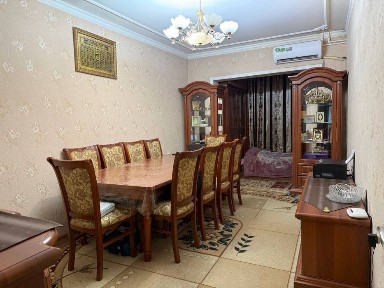 Юнусабад 17 кв 2- хона 3хона килинган 1-этаж 65м2