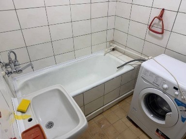 НОВЗА МЕТРО. Аренда 3 Х комнатная. 77 серия все раздельно