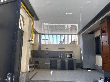 Jarqurganskiy 1.5 cotok 136m2 3 etajka euro remont