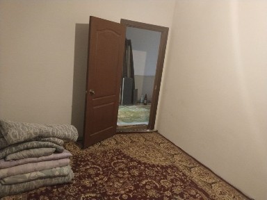 Чирчик ш. Роща Пед инс 9 этажка новостройка 1х
