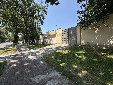 Сдается в Аренду База / Цех, 10 сот, 829 м2, ТТЗ базар (87648)