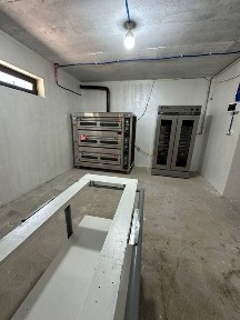 Ijaraga beriladi non va qandolat uchun.