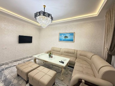 Срочно продаётся 2х комнатная квартира 3 этаже на Бульваре