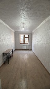 Арзон 2 хоналик 3 килинган гиштли квартира Сотилади манзил Микрорайон