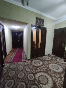 Продаётся четырехкомнатная на м-в Ахмад Югнаки