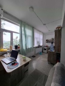 3 xonali kvartira sotiladi, 70 m², 2-qavat, Iyk ota Bektemir Srochno