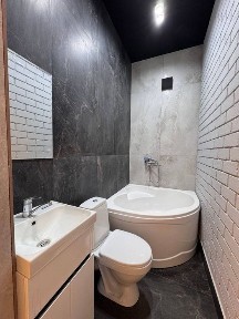 New Life Продается 3 комнатная квартира ремонт Махтумкули