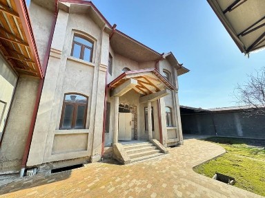 6 ko'tik uy 80% bitgan holatda sotiladi
