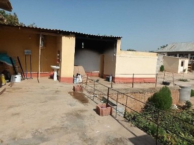 Xovli uy sotiladi