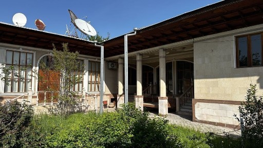 11,8 sotix hovli sotiladi Mirzo Ulug'bek tumani Sho'rtepa 650000$