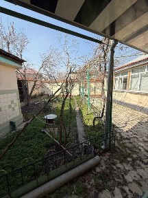 СРОЧНО продаётся СВОЙ дом с участком 2.7 сотки. Азербайджанский центр