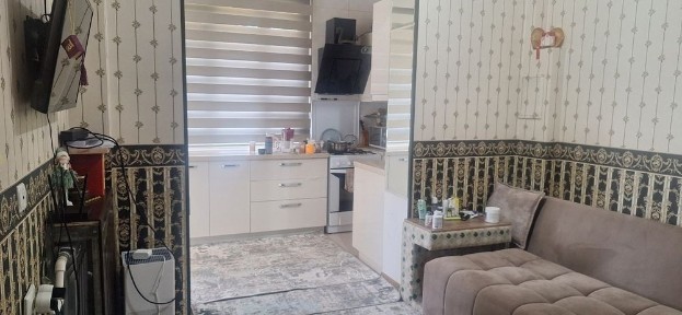 Продаю Свою квартиру 3/4/5 Ахмад Югнакий, балкон 2*6