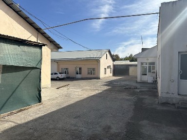 Сдаются помещения в аренду под слады и цеха в центре г. Чирчика
