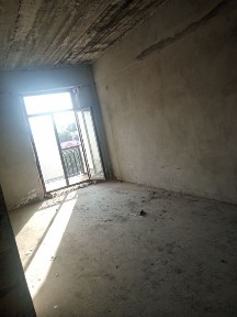 Kvartira sotiladi