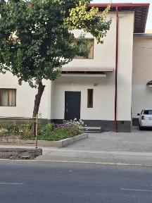 Котедж сотилади 1.8 сотих