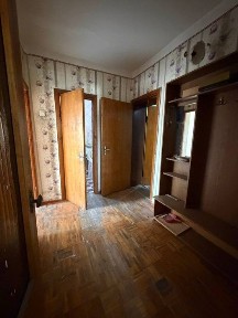 Сергели Спутник 4 2/2/4 без ремонта, балкон 1,2х5 48м²
