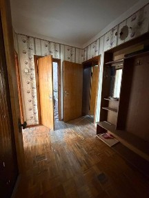 Сергели Спутник 4 2/2/4 без ремонта, балкон 1,2х5 48м²