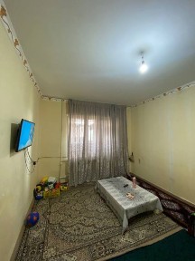 Srochna 2 xonali uy sotladi 5/2