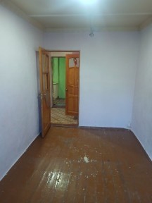 Горгазда икки хонали квартира сотилади
