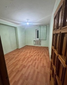 СРОЧНО! ПРОДАЁТСЯ 4-х комнатная квартира ул. Бабура Яккасарайский район