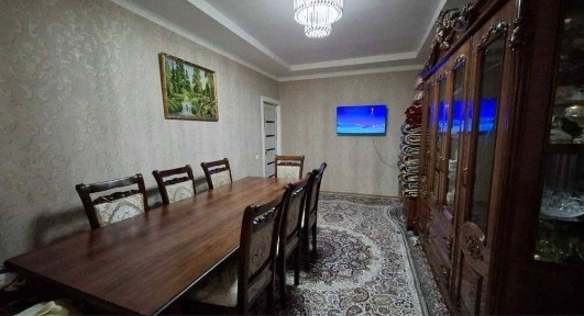 Садыка Азимова 3/1/5, 77 серия 73 м2 Посольство Японии
