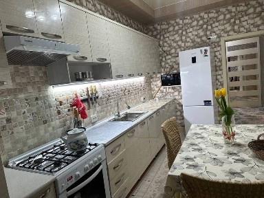 Сдам 4-х ком. квартиру на долгий срок на Паркентском в ЖК 