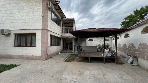 N8569 Uchtepa tumani Orikzor mahallasi 4,5 sotix