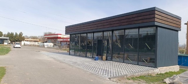 Продаётся готовый бизнес нежилое помещение вдоль дороги