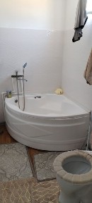 г. Чирчик. Быв. Общижитие. 1комнатная кв. 11500 у. е