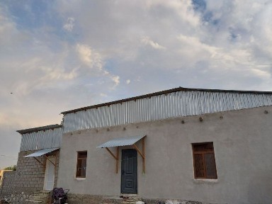 Hovli tezda sotiladi
