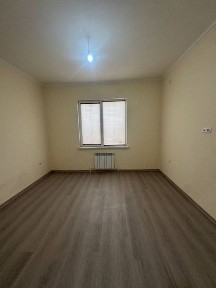 Srochno qorasuvdan 2 etajdan 2 xona aloxida planirovkalik kvartira sot