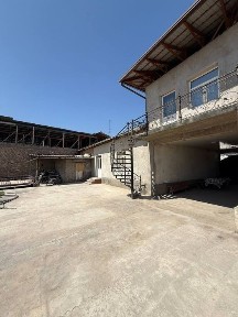 Янги Хаёт Чартак махалля ул Гульзор дом участок 11,44 соток срочно