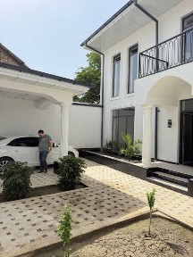 Кармана туманида ховли сотилади орентир : Тошкент Парфиум