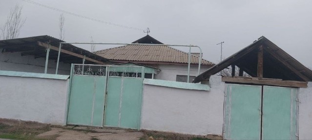 Uy sotiladi/Продаётся дом